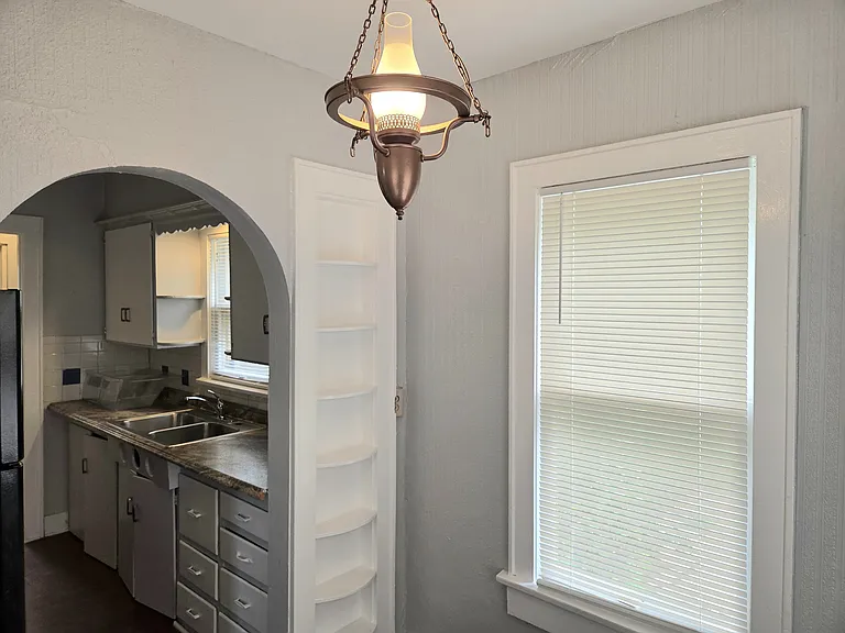 1809 N Gatewood Ave — Photo 5