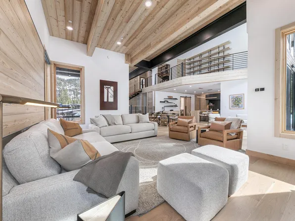 225 Smiley Ct, Olympic Valley, CA 96146