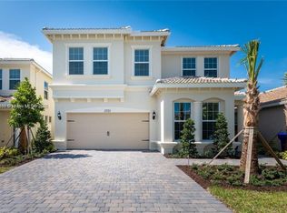 3701 Greenway Dr, Hollywood, FL 33021
