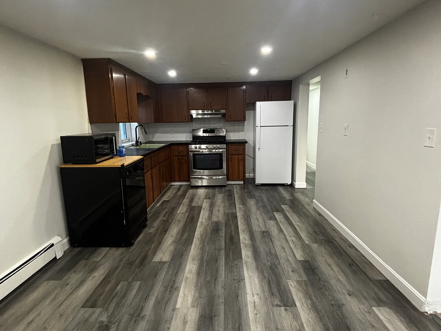 2 bed, 1022 sqft, $2,900 — Photo 3