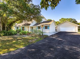8791 Hidden Pines Rd, Fort Pierce, FL 34945