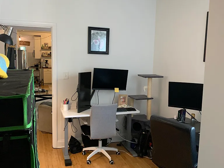 818 Willow Ave #3R — Photo 6