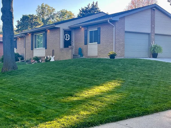 6041 Kenwood Rd, Lincoln, NE 68516