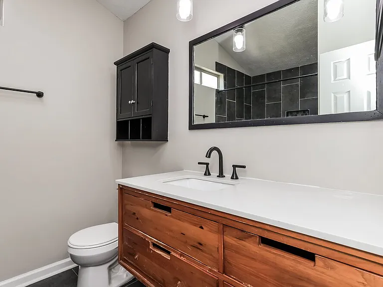 211 Adam Cir — Photo 11