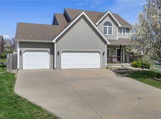 1821 Swan Cir, Norwalk, IA 50211