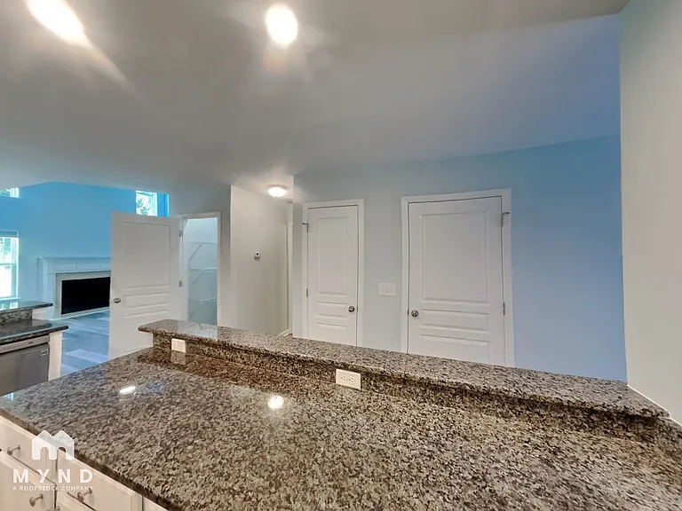 182 Red Admiral Ct — Photo 8