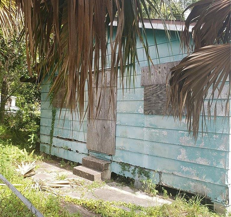 2nd image of 1707 Pear Ave