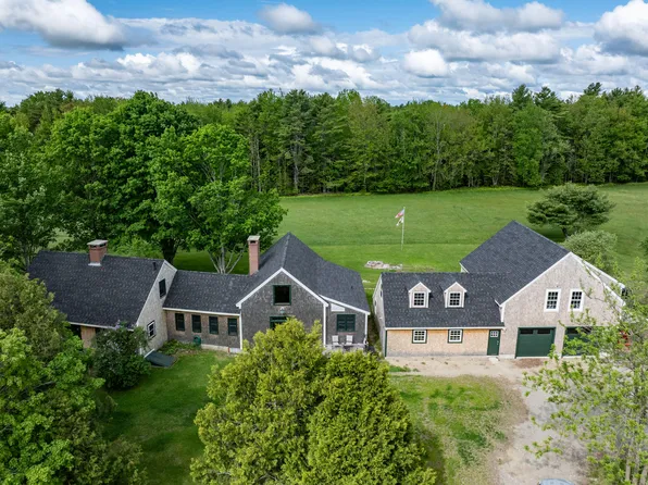 8 Simon Road, Waldoboro, ME 04572
