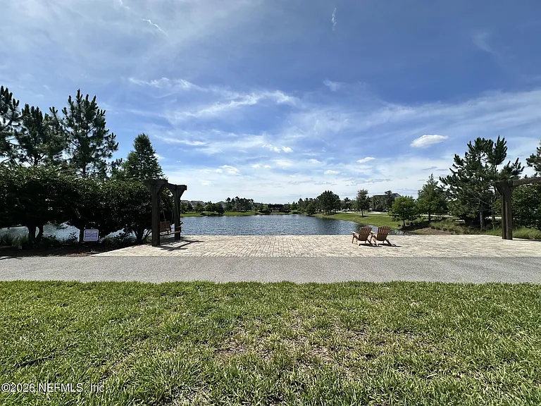 228 Dalton Cir — Photo 36