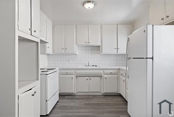 1st image of 4063 Nicolet Ave #U-23