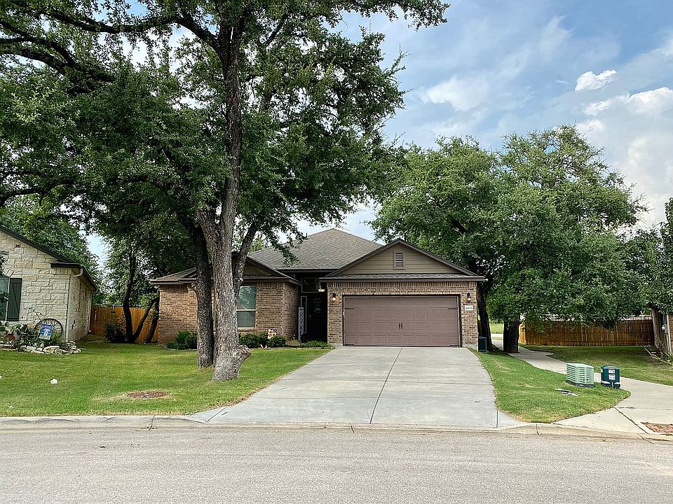 1st image of 4505 Benvilio Dr