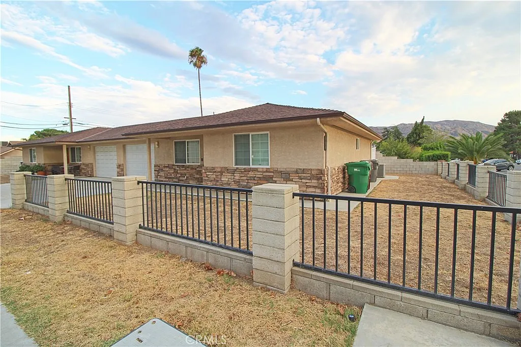 2 bed, 1085 sqft, $2,100 — Photo 1