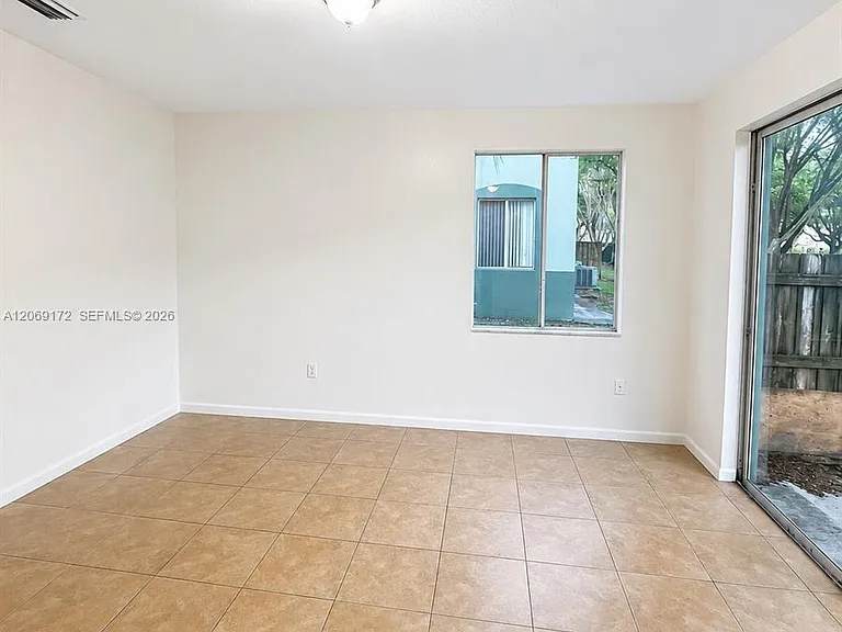 2528 SE 14th Ave #296 — Photo 6