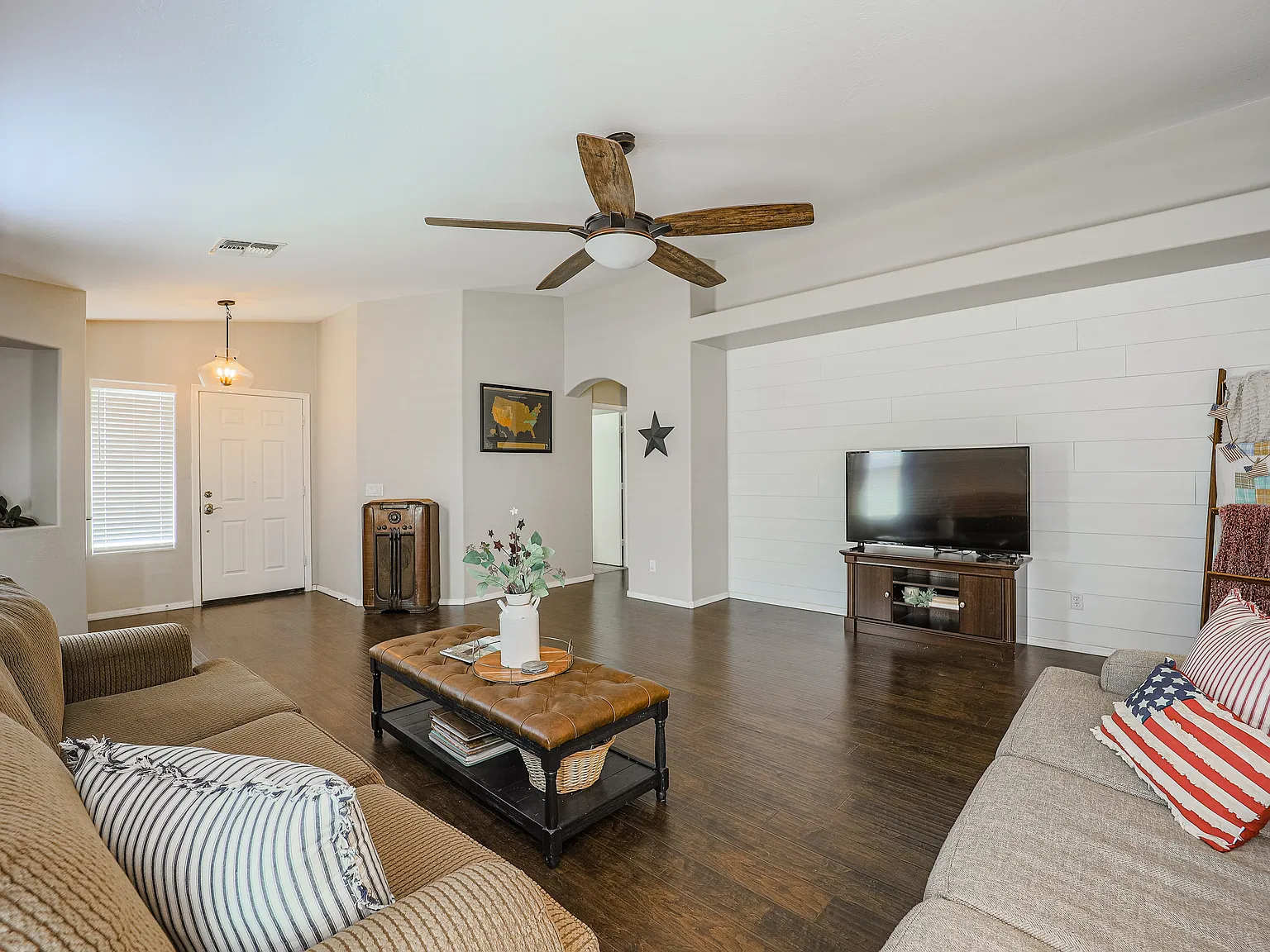 15150 W Woodlands Ave — Photo 4