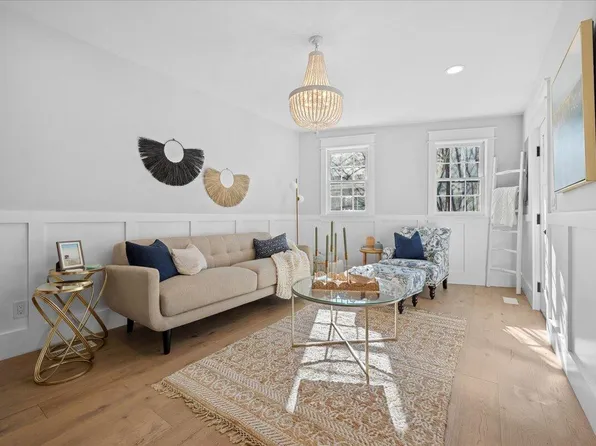 42 Kennedy St, Charleston, SC 29403