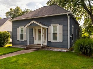 409 S Pennsylvania Ave, Carterville, IL 62918
