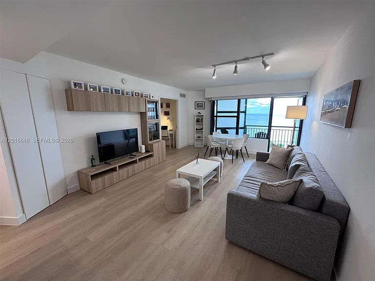 3800 Galt Ocean Dr #709 — Photo 3