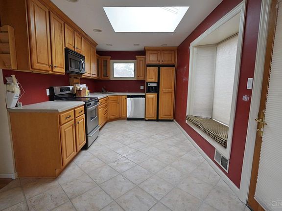 5th image of 4440 Yakima Dr