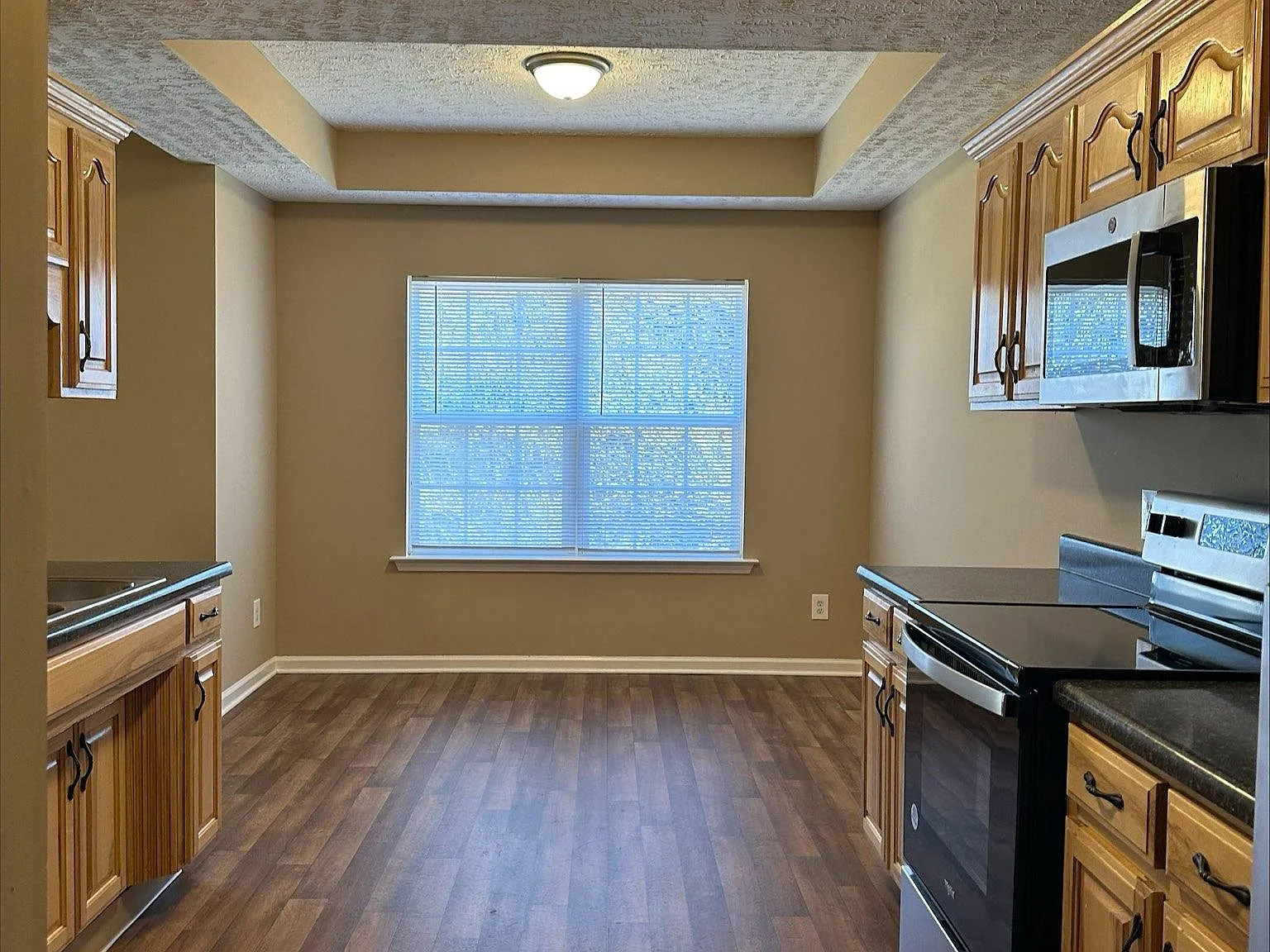 3 bed, 1271 sqft, $1,875 — Photo 4
