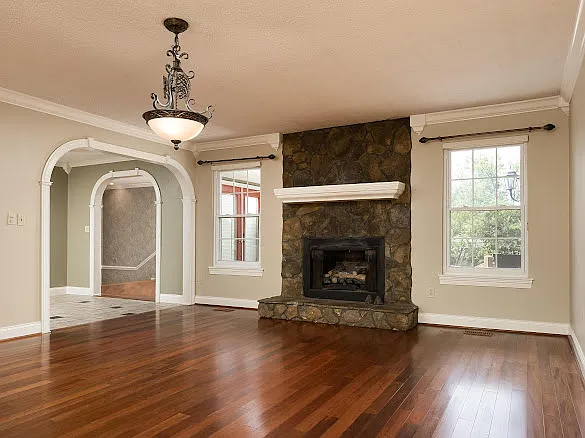 9021 Pleasant Ln — Photo 7
