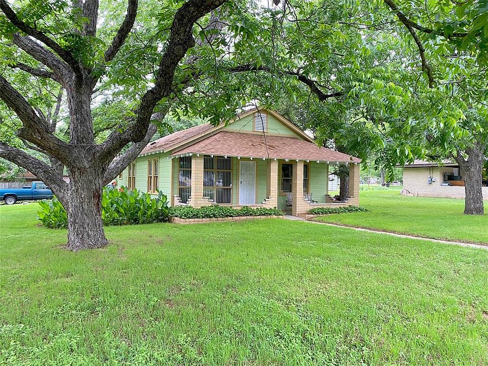 402 E Brenham St, Elgin, TX 78621 MLS 4332601 Zillow