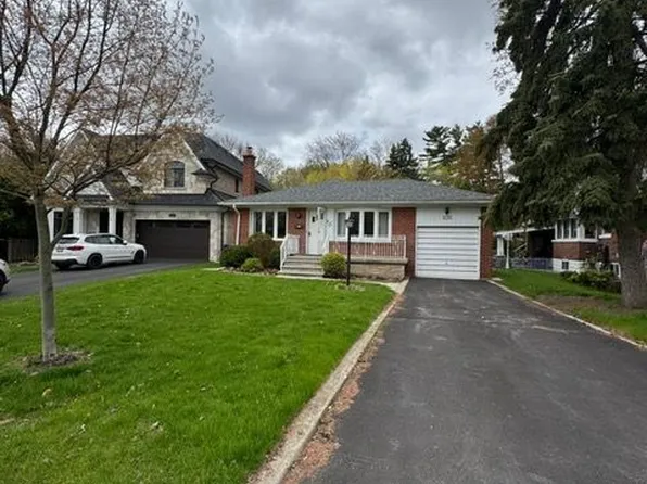 1540 Trotwood Ave, Mississauga, ON L5G 3Z9