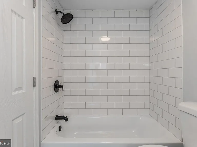 647 Spruce St — Photo 14