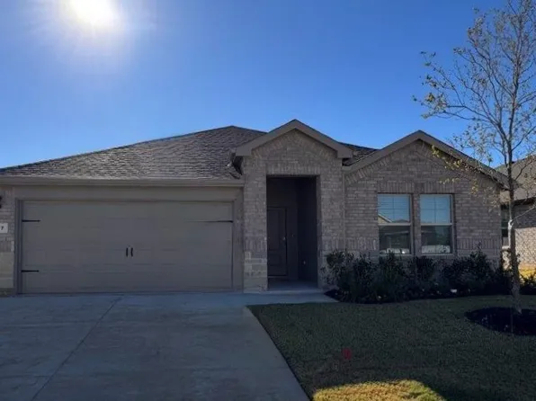 557 Arroyo Dr, Cleburne, TX 76033