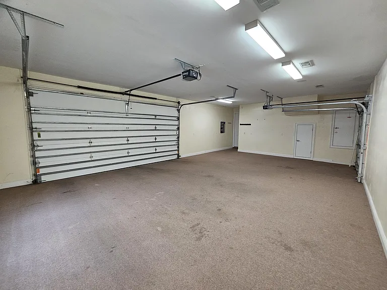 1866 Sunrise Dr — Photo 34