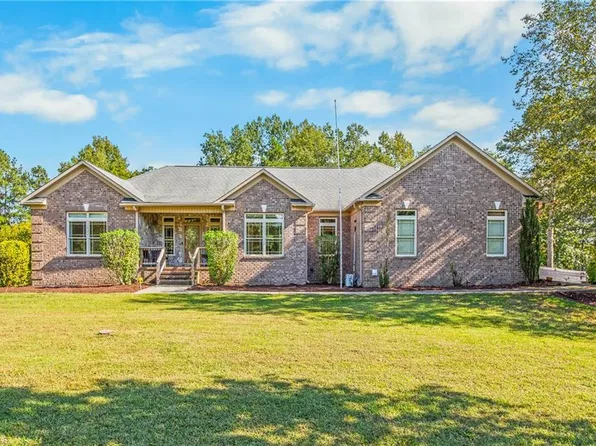 295 Paul Pope Rd, Thomasville, NC 27360