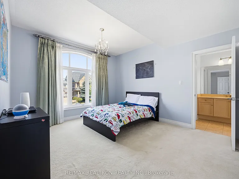 57 Dimarino Dr — Photo 25