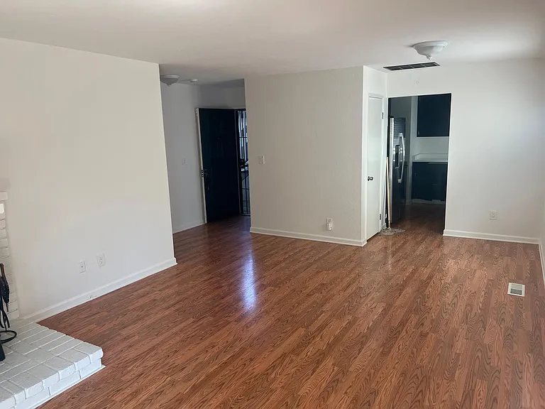 1041 Chadwick Cir — Photo 12