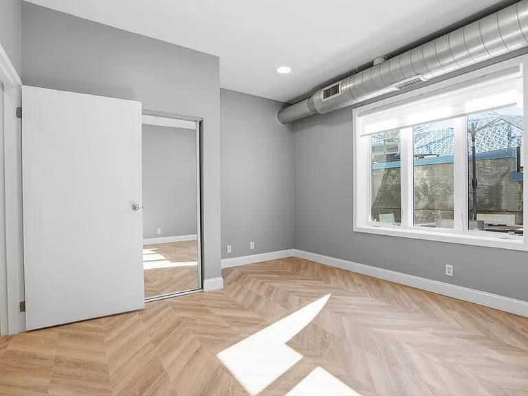 182 Gay St #110 — Photo 10