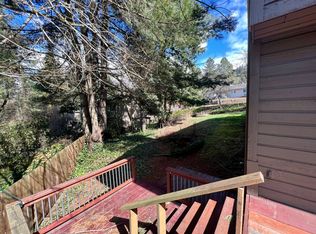 1061 SW Chastain Dr, Gresham, OR 97080