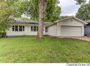 304 Cartwright Dr, Springfield, IL 62704