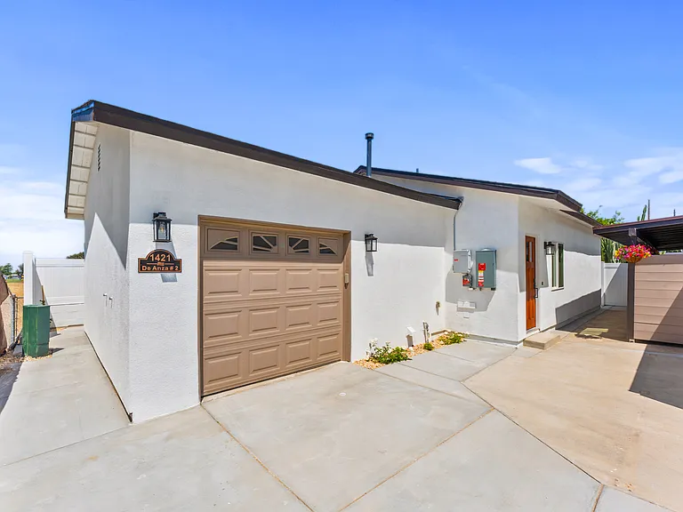 1421 De Anza St #2 — Photo 2
