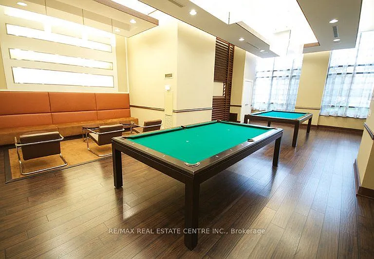 330 Burnhamthorpe Rd W #2208 — Photo 6