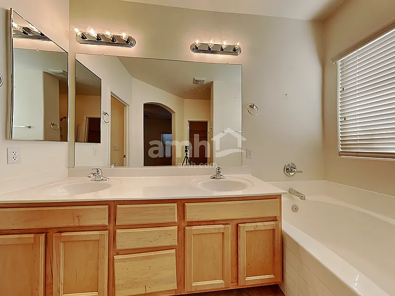 3240 W Hayden Peak Dr — Photo 10