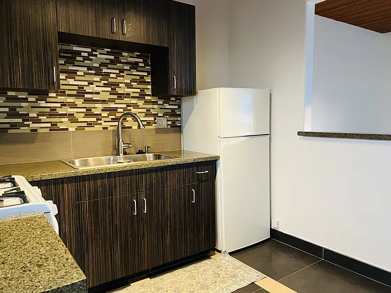 349 Playa Del Sur St — Photo 6