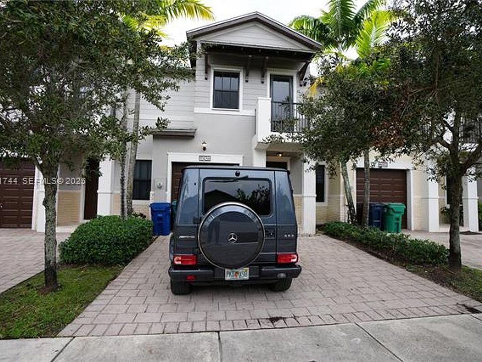 1st image of 10436 NW 61st Ln #Townhouse 10436