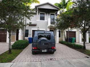 10436 NW 61st Ln #TOWNHOUSE 10436, Miami, FL 33178