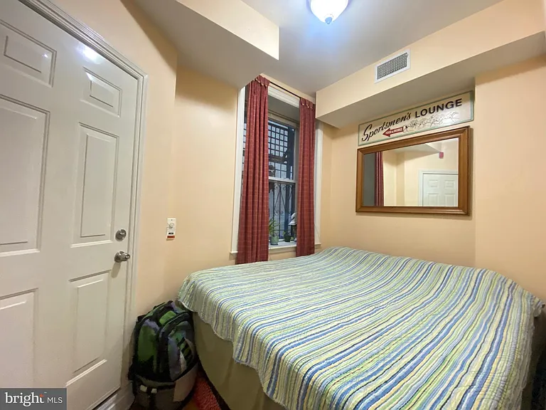 1214 N 5th St #1F — Photo 10