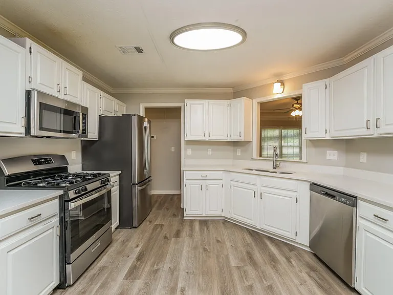3580 Traddsprings Way — Photo 7