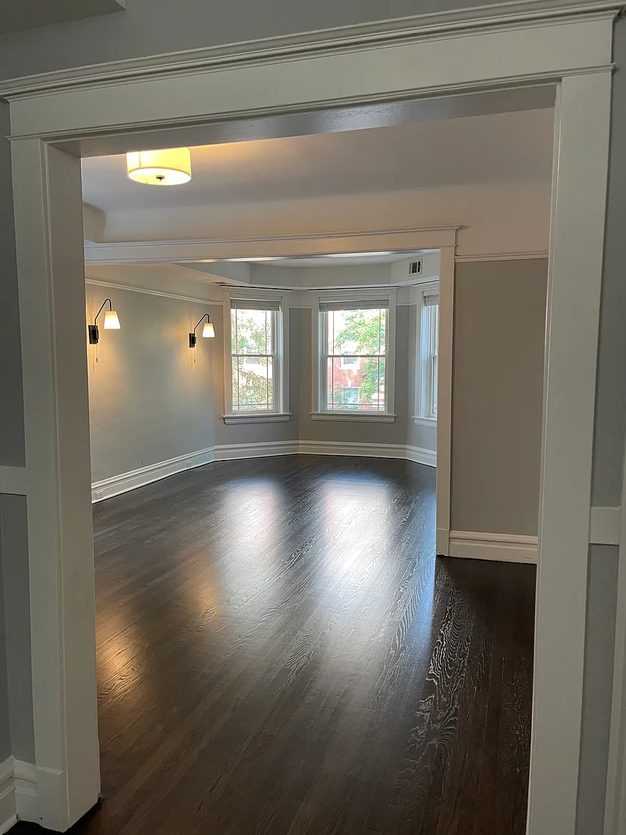 Building Photo - 5331 N Winthrop Ave #3