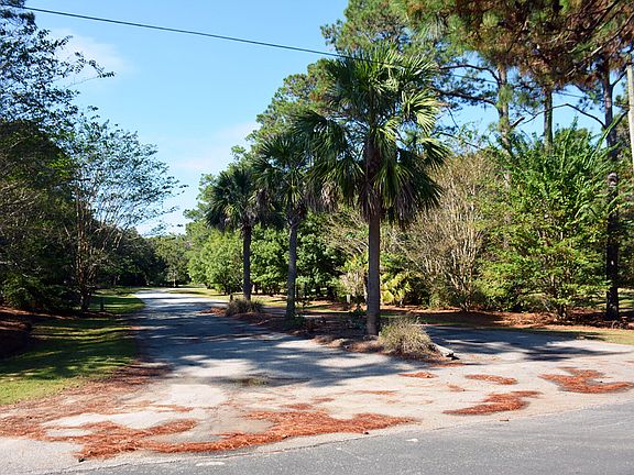 2nd image of 70 Deer Track Dr