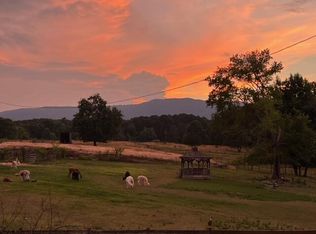 814 Friendship Rd, Chickamauga, GA 30707