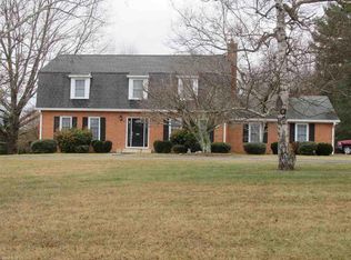 202 Nira St NW, Floyd, VA