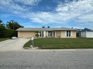 524 68th St, Holmes Beach, FL 34217