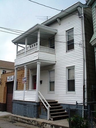2nd image of 16 Camden St #2
