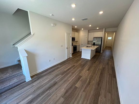 4th image of 5441 Arrow Ln #1